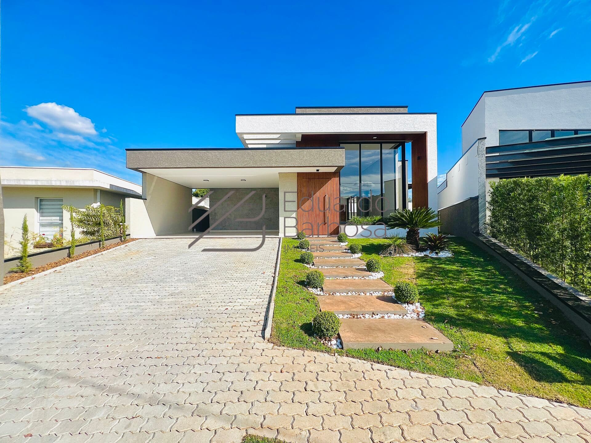 Casa em Condomínio Fechado - Atibaia/SP