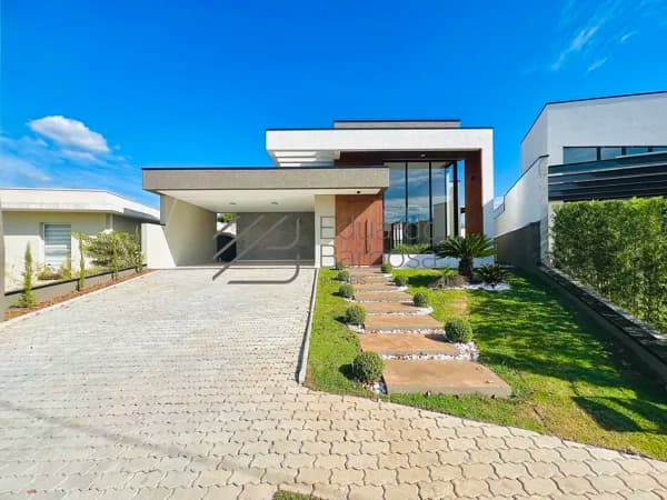 Casa em Condomínio Fechado - Atibaia/SP