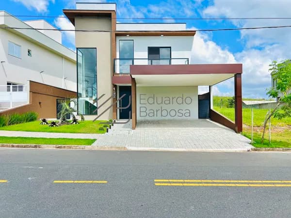 Sobrado em Condomínio Fechado Atibaia/SP