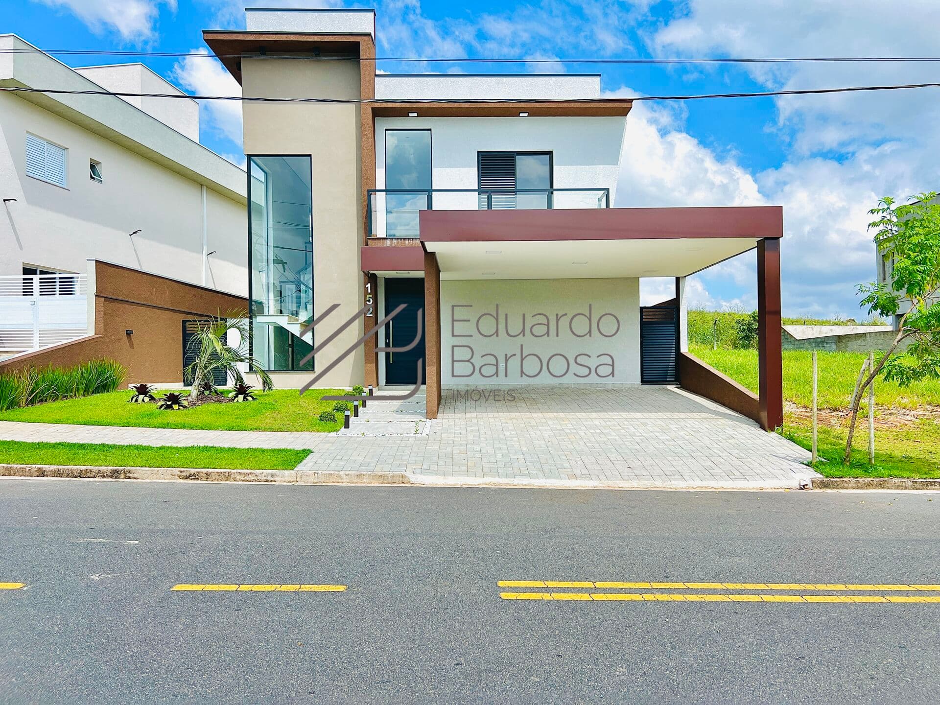 Sobrado em Condomínio Fechado Atibaia/SP