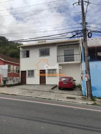 Casa no saco dos limões