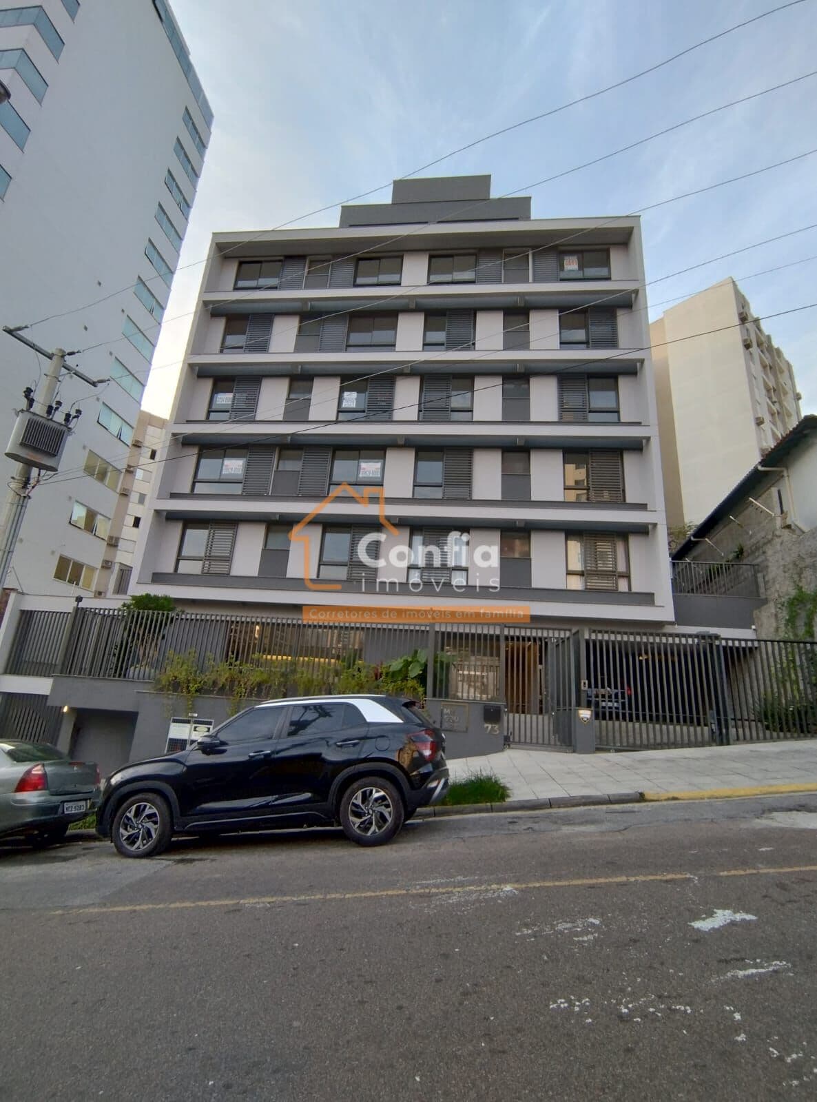 Apartamento Duplex com 2 quartos a 150 m do Shopping