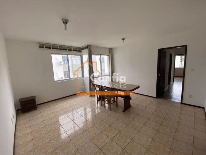 Apartamento com 4 Quartos a 300m da UFSC
