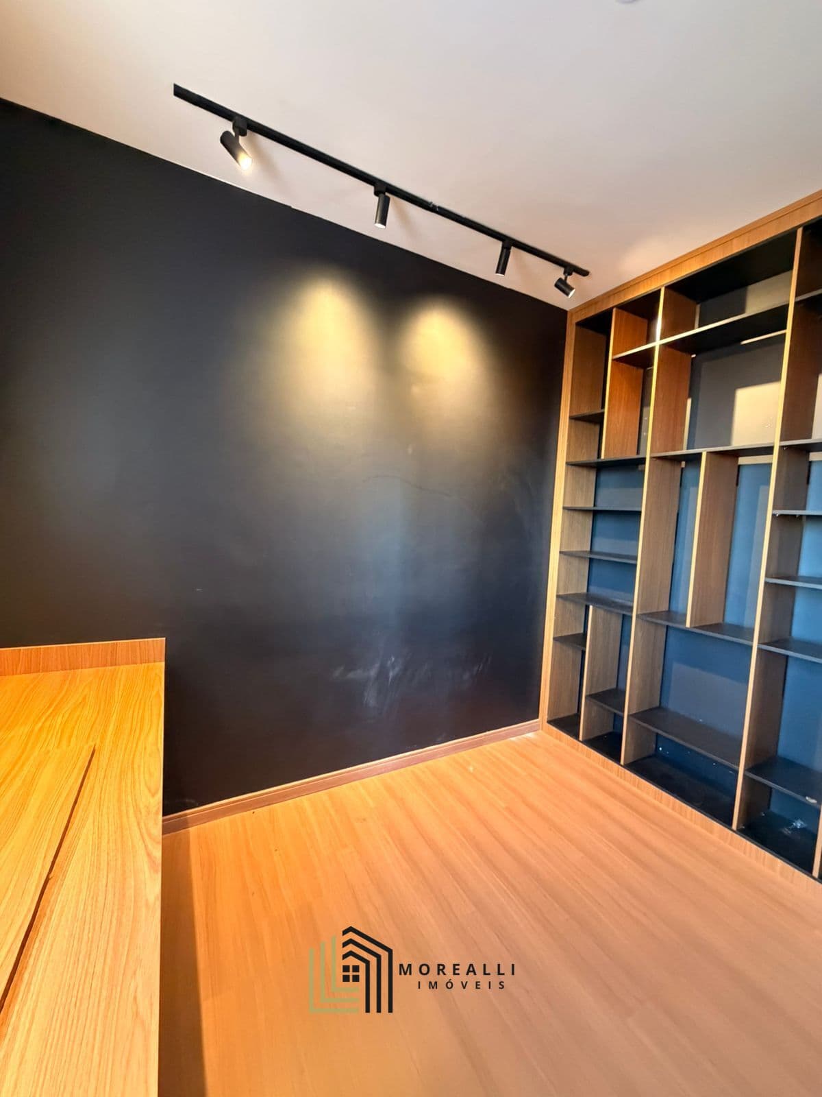 Apartamento à Venda no Quinta das Pitangueiras com 2 Quartos, Planejados e Ar condicionado