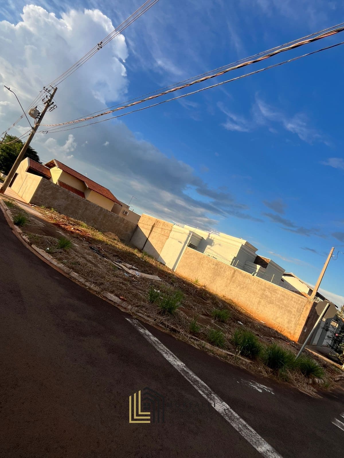 Terreno de esquina venda no Jardim Anastácio
