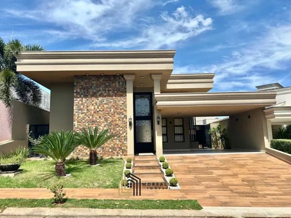 Excelente casa à venda no Condomínio Damha IV, em localização privilegiada, a apenas 100 metros da portaria.