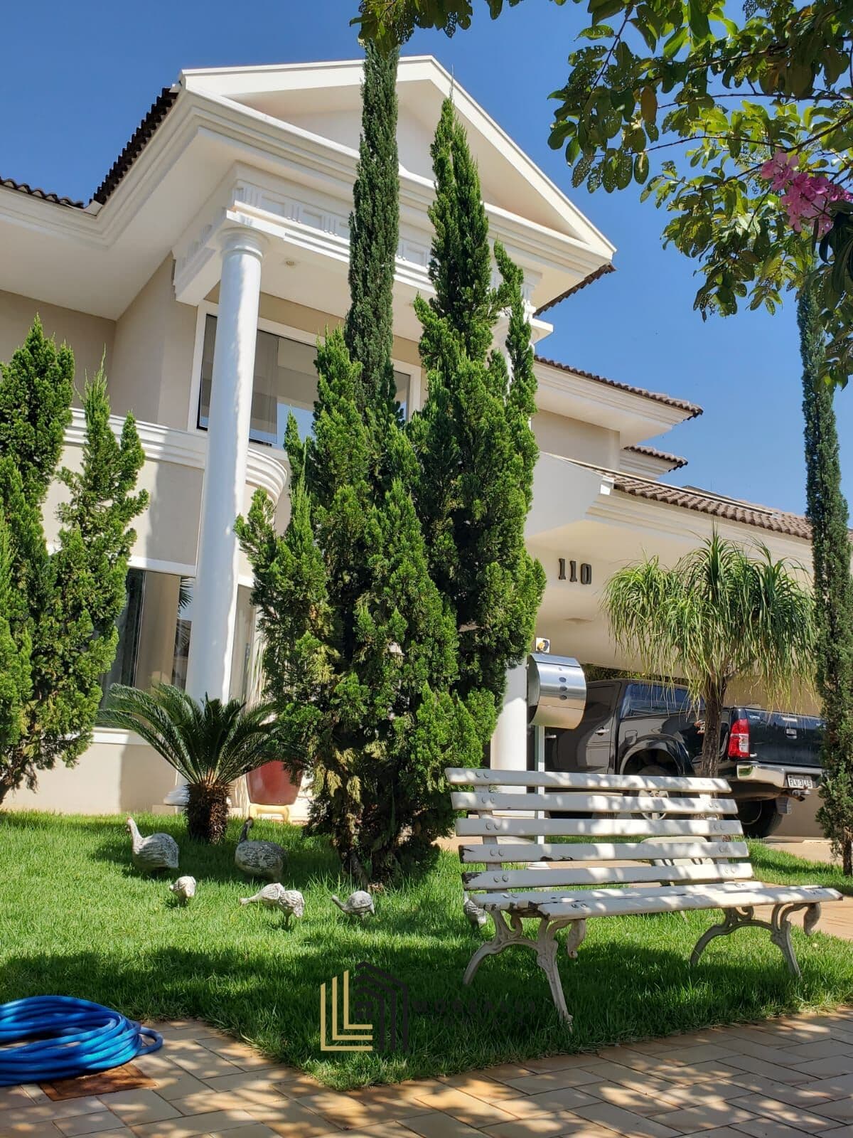 MANSÃO LUXUOSA - CONDOMINIO DAMHA II