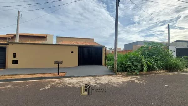 Casa Padrão no Residencial Mais Parque