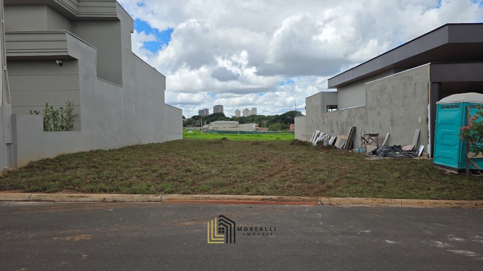TERRENO À VENDA – EXCELENTE LOCALIZAÇÃO BOTANIC RESIDENCE