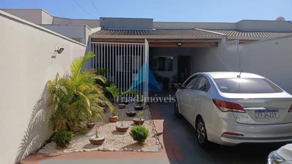 Casa jardim das orquideas com 2 dormitorios 1 suite 3 vagas de garagem terreno com 180M2