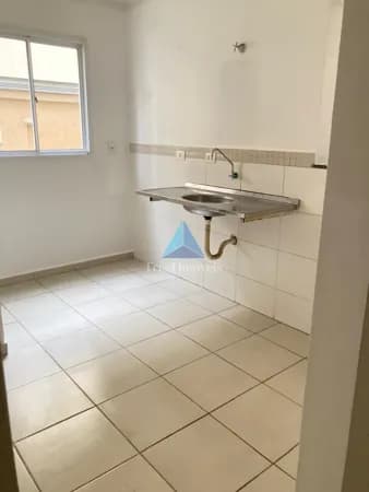 Apartamento Padrão com 3 dormitórios no parque universitário