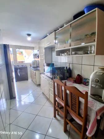 Casa a venda no bairro Mollon IV