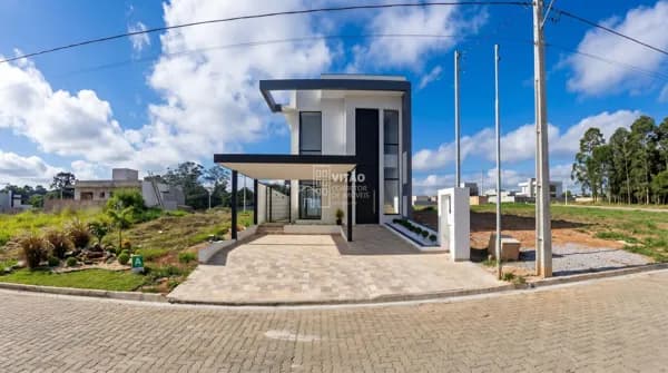 Casa de alto padrão em condomínio - Pq. do Agreste