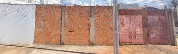 Terreno à venda no bairro Santa Mônica em Uberlândia/MG