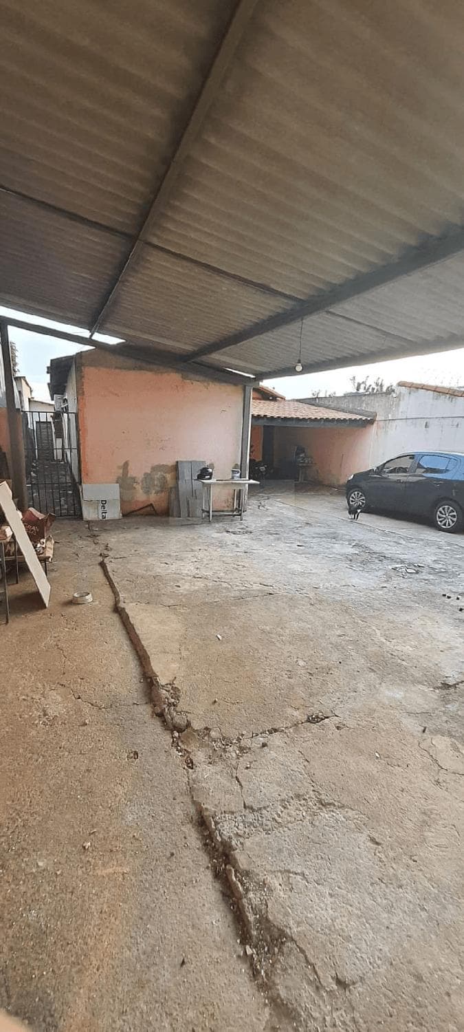 Casa à venda no bairro Nossa Senhora das Graças em Uberlândia/MG