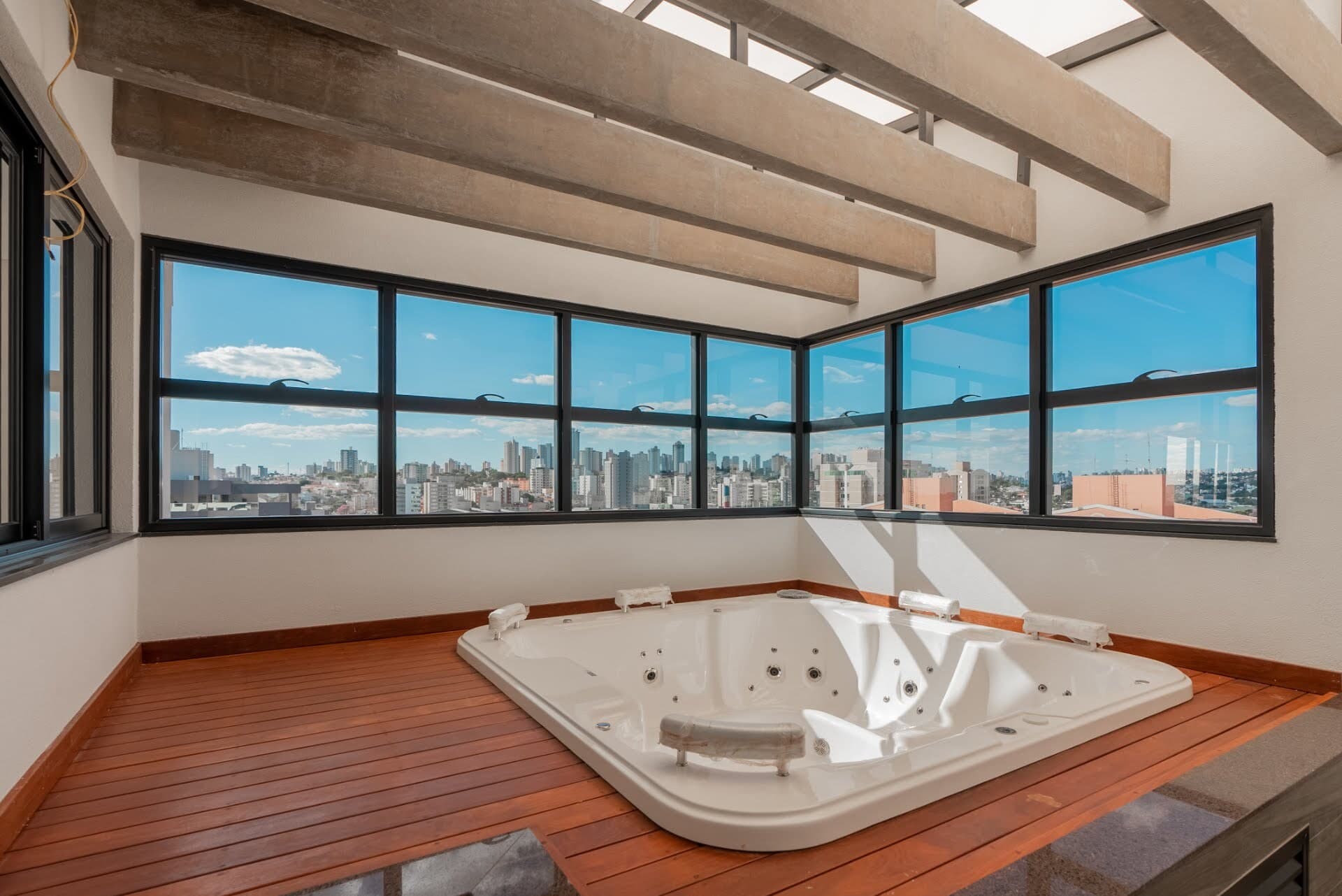 Apartamento à venda no bairro Copacabana em Uberlândia/MG