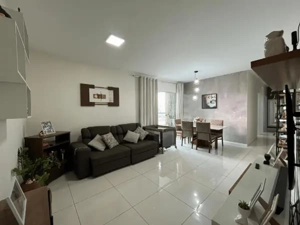 Apartamento à venda no bairro Santa Mônica em Uberlândia/MG