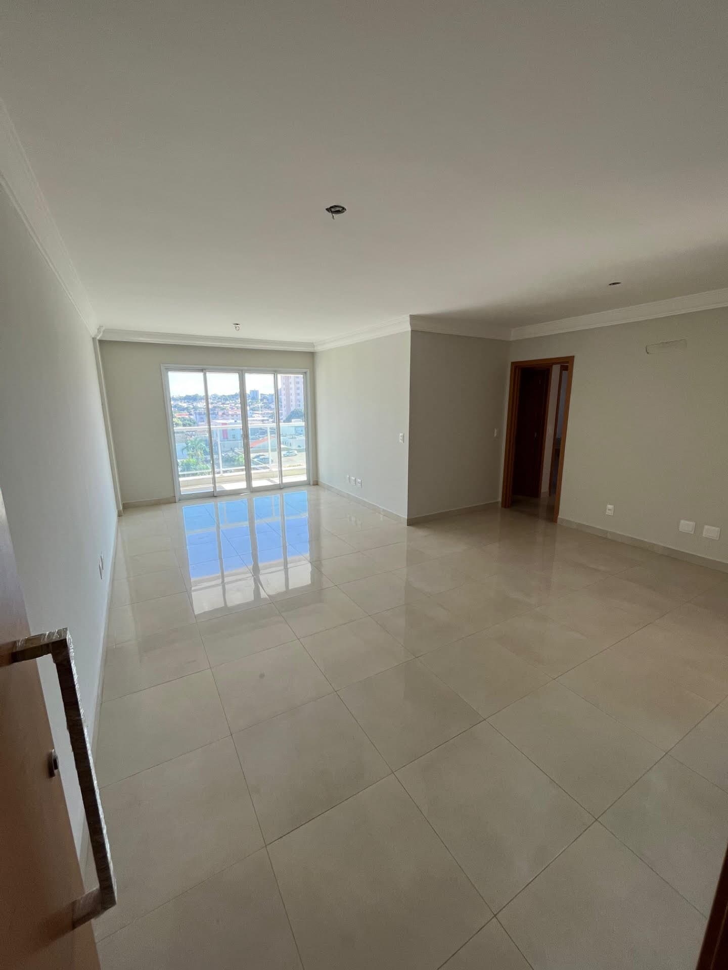 Apartamento à venda no bairro Martins em Uberlândia/MG