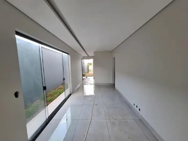 Casa à venda no bairro Portal do Vale em Uberlândia/MG
