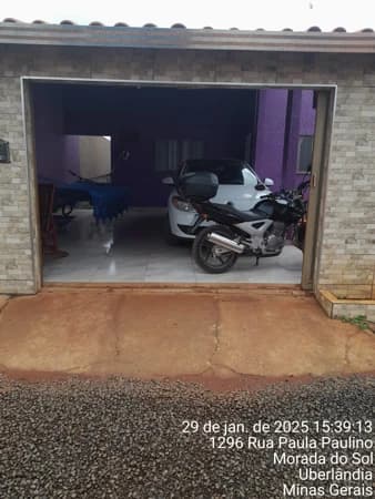 Casa à venda no bairro Pequis em Uberlândia/MG