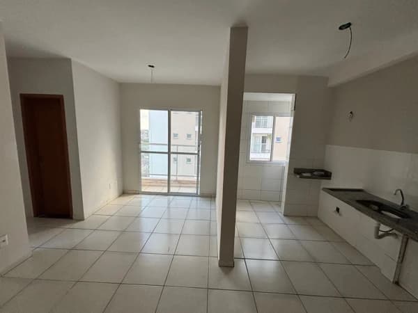 Apartamento à venda no bairro Luizote de Freitas em Uberlândia/MG