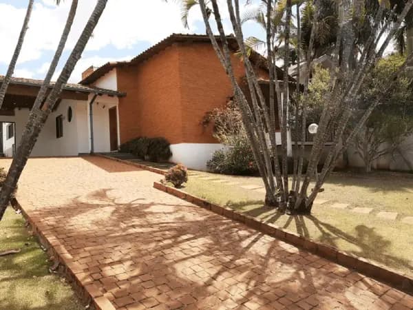 Casa à venda no bairro Cidade Jardim em Uberlândia/MG