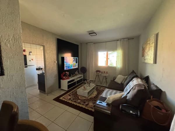 Casa à venda no bairro Jardim Holanda em Uberlândia/MG