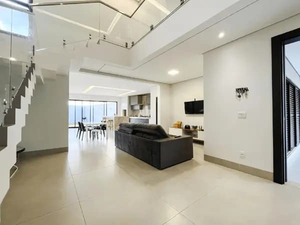 Casa à venda no bairro Grand Ville em Uberlândia/MG