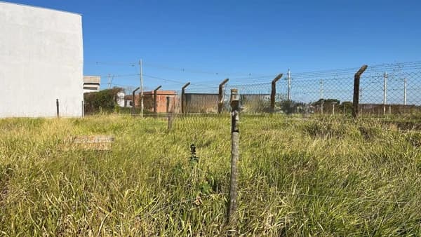 Terreno à venda no bairro Minas Gerais em Uberlândia/MG