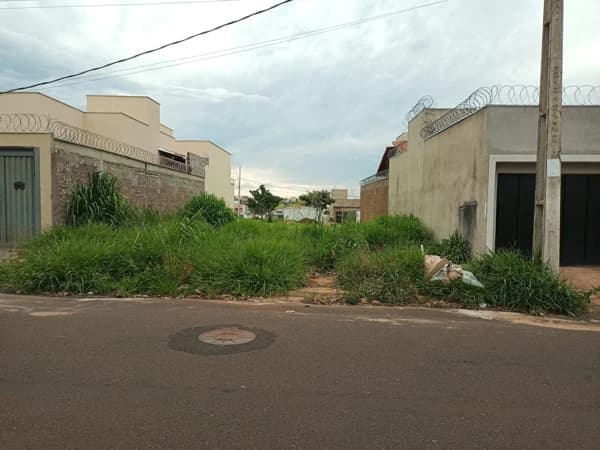 Terreno à venda no bairro Portal do Vale em Uberlândia/MG