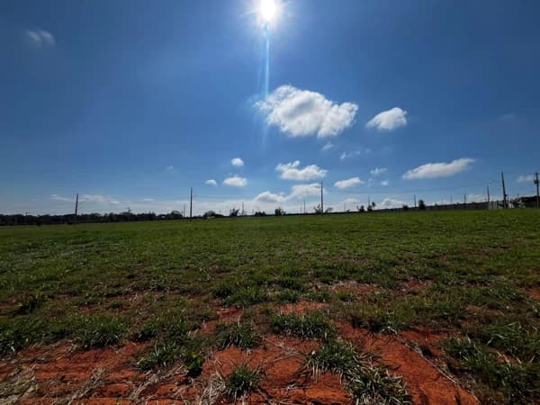 Terreno à venda no bairro Loteamento Portal do Vale II em Uberlândia/MG