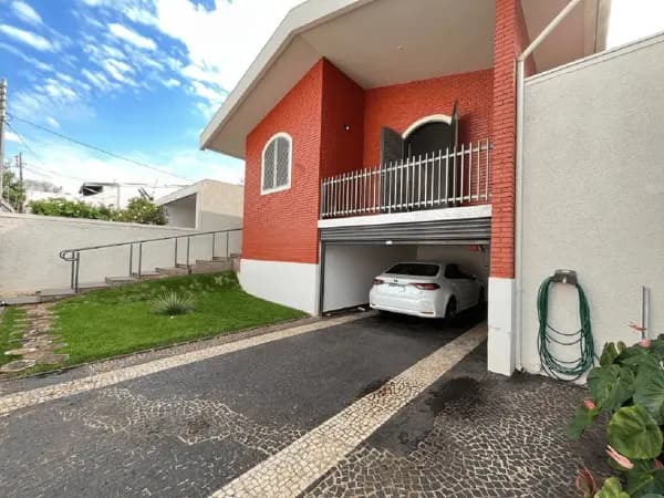 Casa à venda no bairro Cazeca em Uberlândia/MG