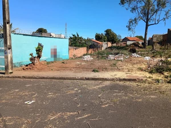 Terreno à venda no bairro Jardim Canaã em Uberlândia/MG
