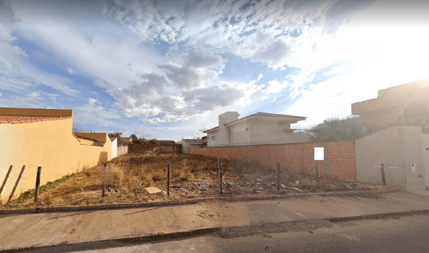 Terreno à venda no bairro Minas Gerais em Uberlândia/MG