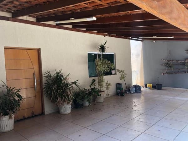 Casa à venda no bairro Roosevelt em Uberlândia/MG