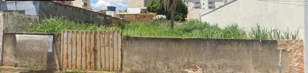 Terreno à venda no bairro Santa Mônica em Uberlândia/MG