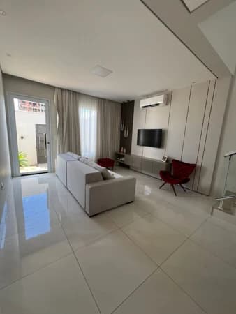 Casa à venda no bairro Jardim Veneza em Uberlândia/MG
