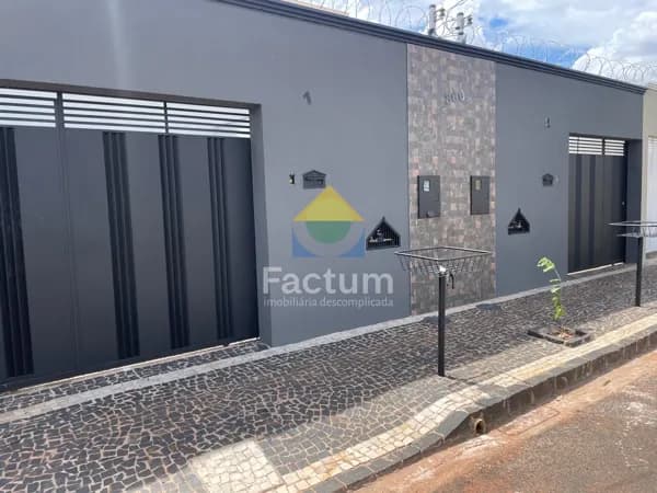 Casa em Uberlândia - Jardim Holanda