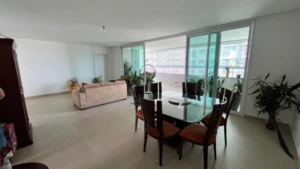Apartamento à venda no bairro Osvaldo Rezende em Uberlândia/MG
