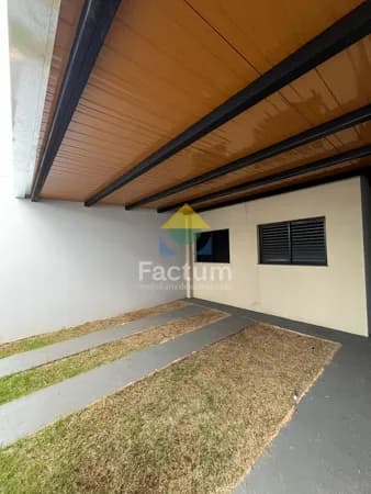 Casa em Uberlândia - Novo Mundo