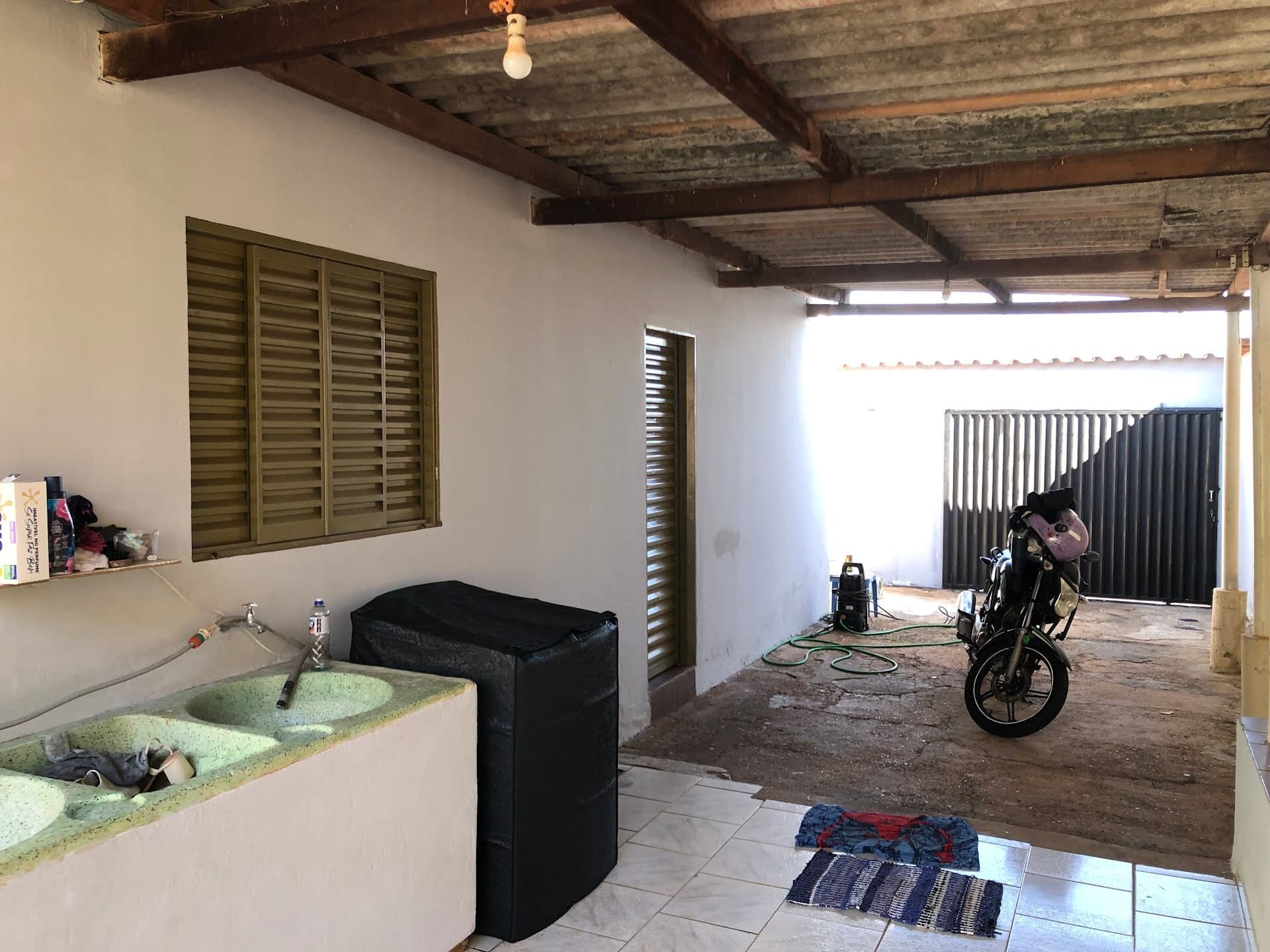 Casa à venda no bairro Segismundo Pereira em Uberlândia/MG