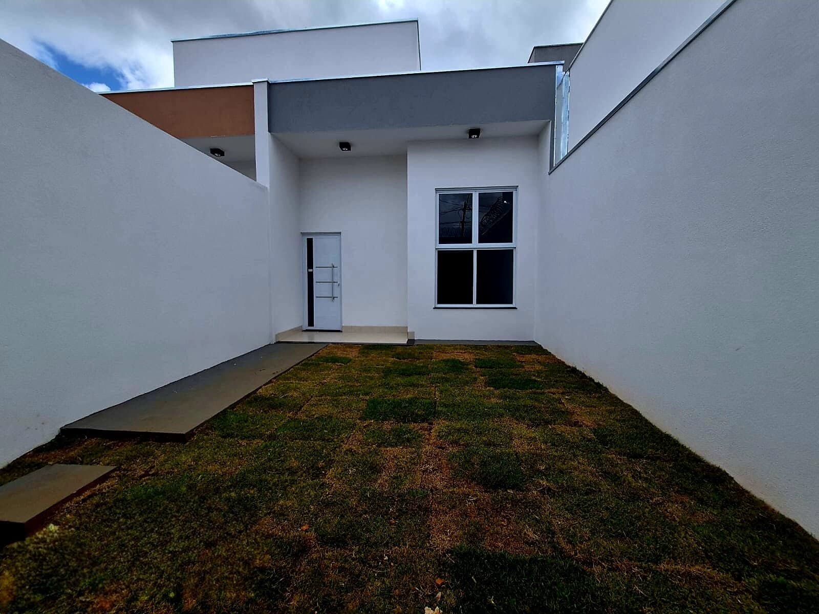 Casa à venda no bairro Novo Mundo em Uberlândia/MG