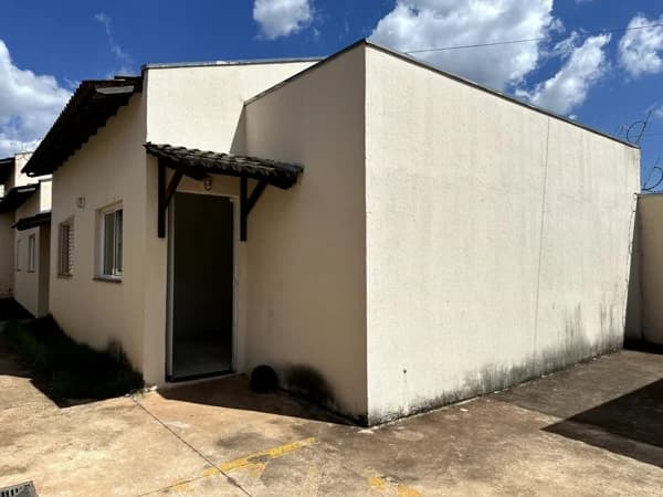 Casa à venda no bairro Jardim Europa em Uberlândia/MG