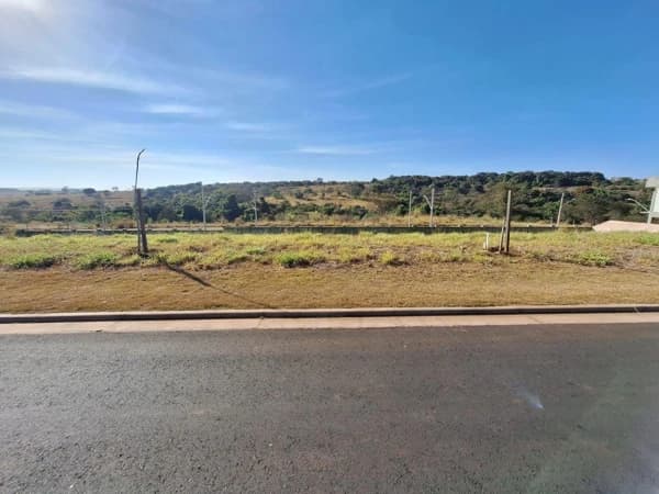 Terreno à venda no bairro Granja Marileusa em Uberlândia/MG