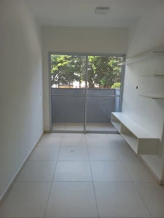 Apartamento à venda no bairro Jardim Holanda em Uberlândia/MG
