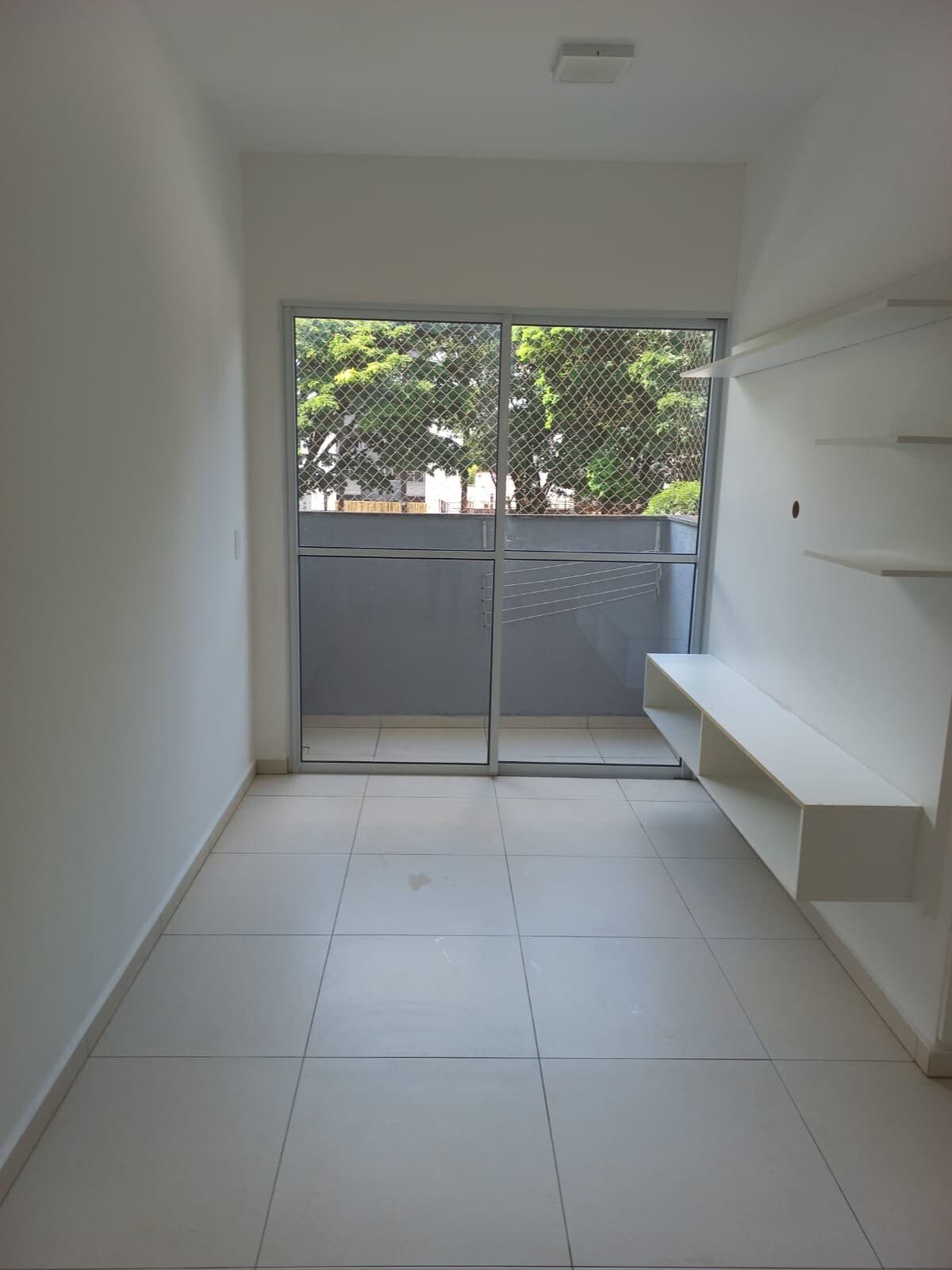 Apartamento à venda no bairro Jardim Holanda em Uberlândia/MG