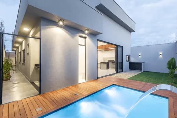 Casa à venda no bairro Novo Mundo em Uberlândia/MG