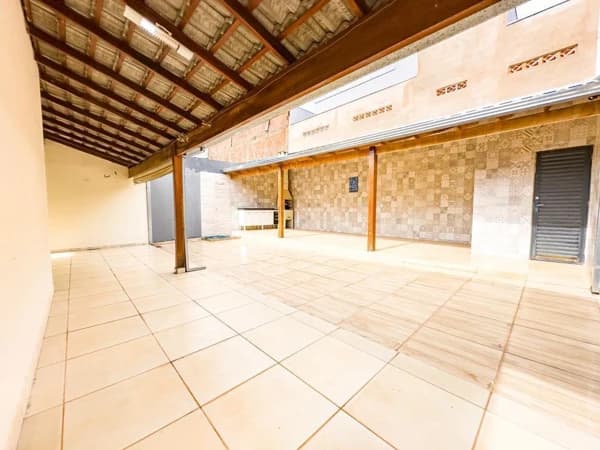 Casa à venda no bairro Jardim Europa em Uberlândia/MG