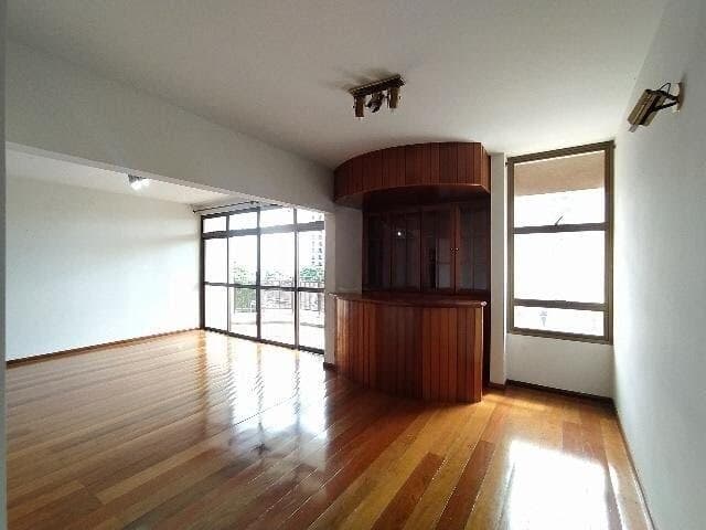 Apartamento à venda no bairro Centro em Uberlândia/MG