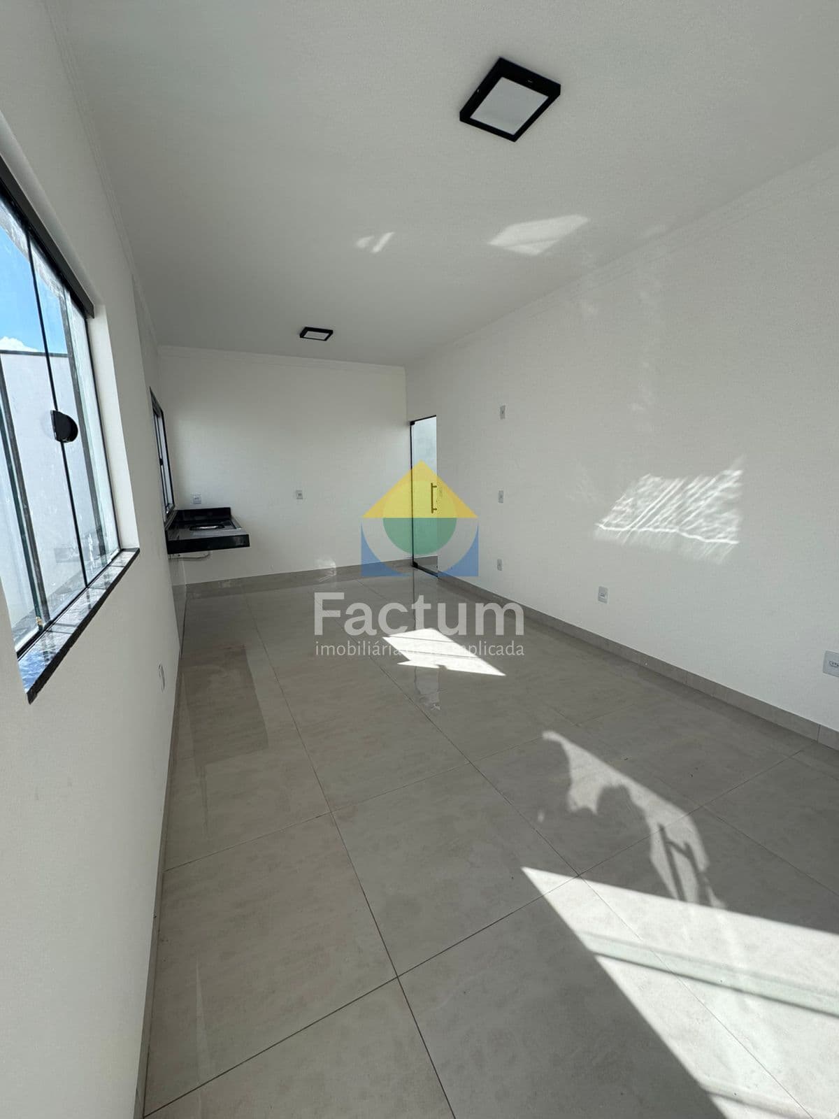 Casa Geminada em Loteamento Monte Hebron, Uberlândia/MG